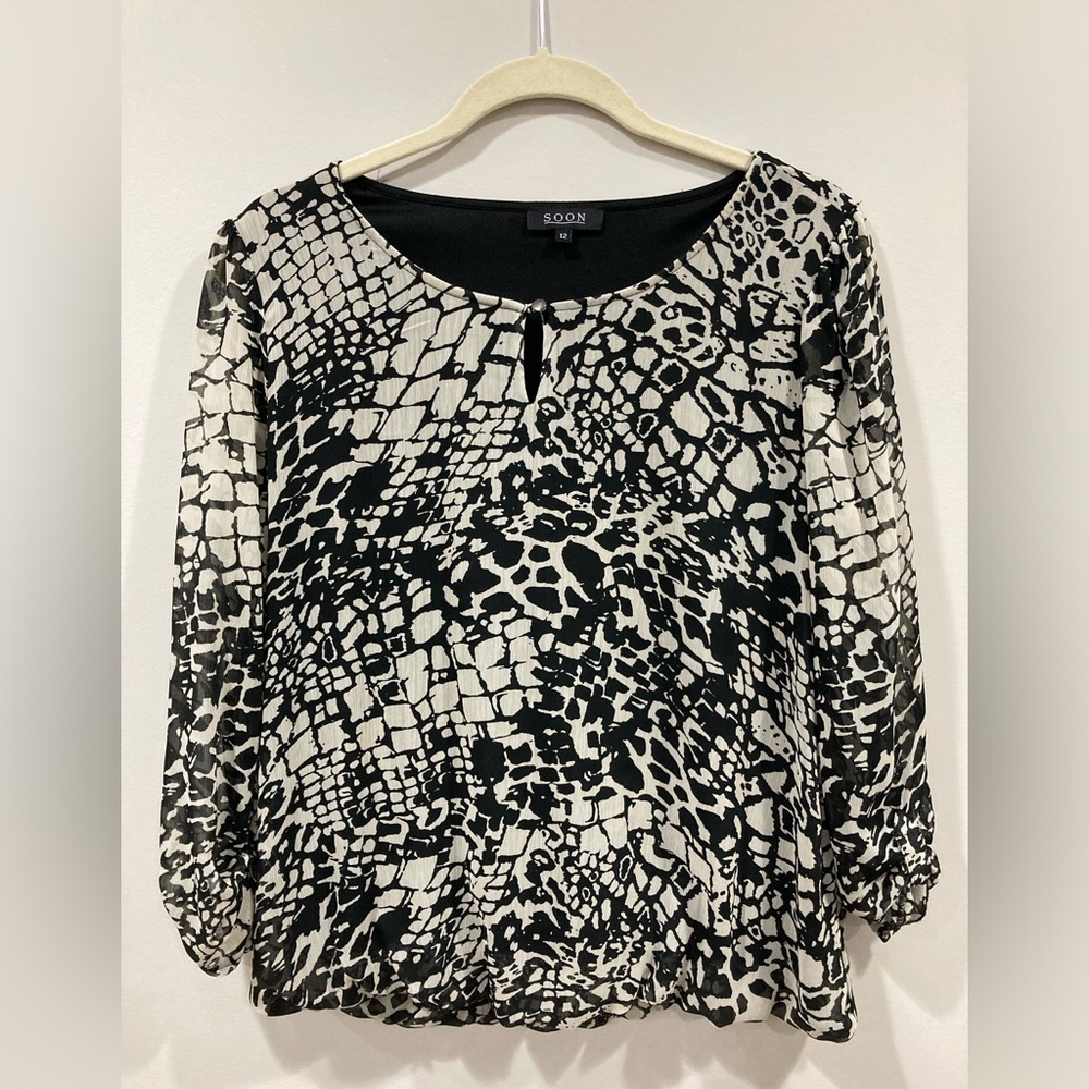 Soon Women's Black and White Top Size 12